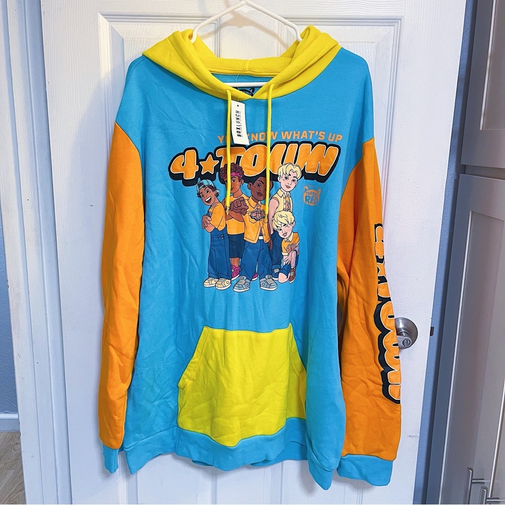 NWT 🎤🎶 Disney Pixar Turning Red 4*Town Group Portrait Color Block Hoodie